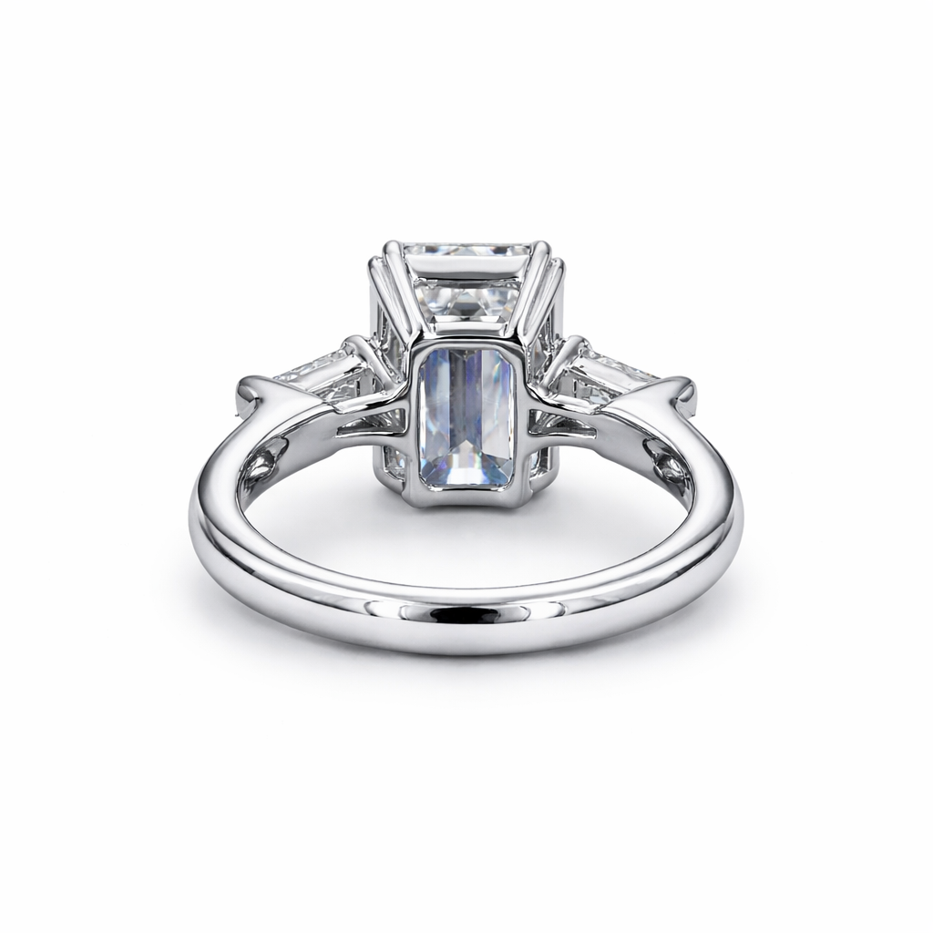 Emerald Cut Diamond Ring with Trapezoid Side Stones – 18K White Gold